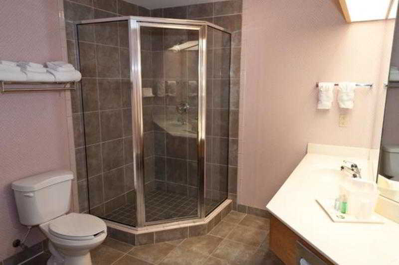 Best Western Circus City Inn Peru Room photo